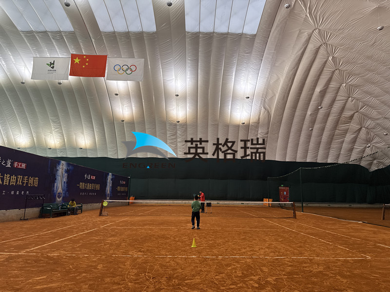 冬日打球自由！氣膜網(wǎng)球館也太香了吧